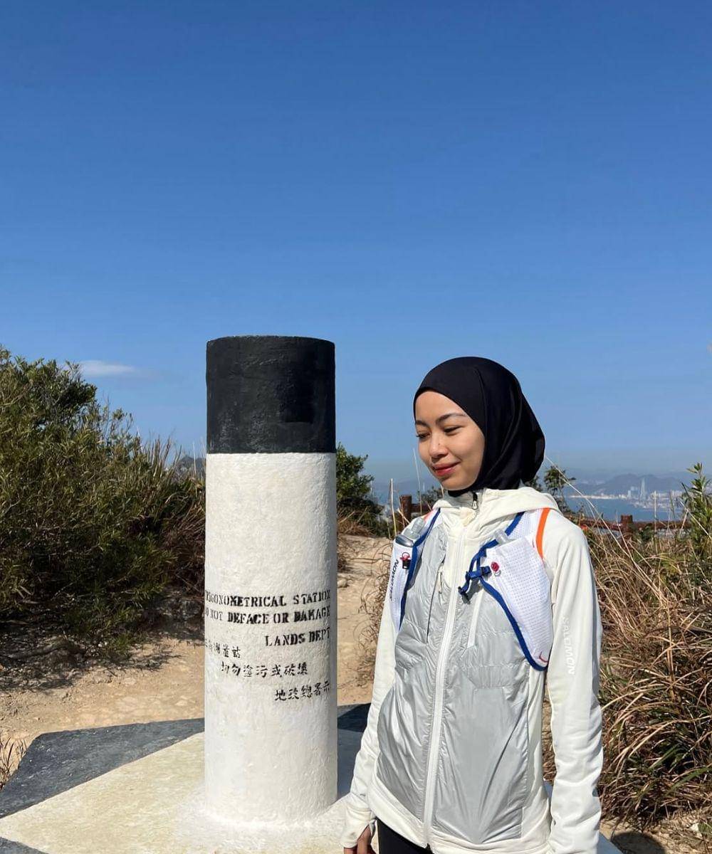 5 Inspirasi Outfit Hiking ala Tsana, Nyaman dan Stylish!