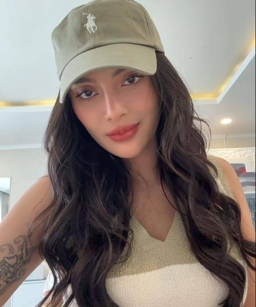 Alasan Erika Carlina Kembali Buka Media Sosial setelah Melahirkan (2).jpg