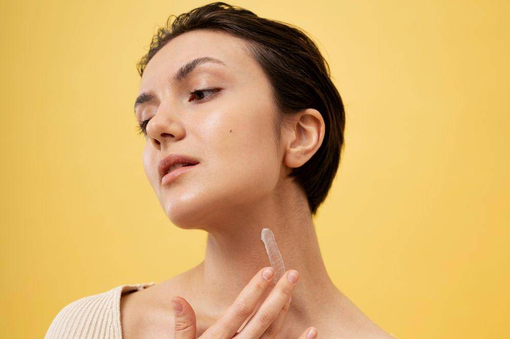 Cara Mengencangkan Kulit Leher Tanpa Operasi, Anti Kendur