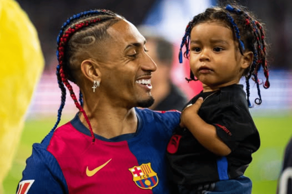 Anak Pesepakbola Raphinha Diperlakukan Rasis di Disneyland Paris!