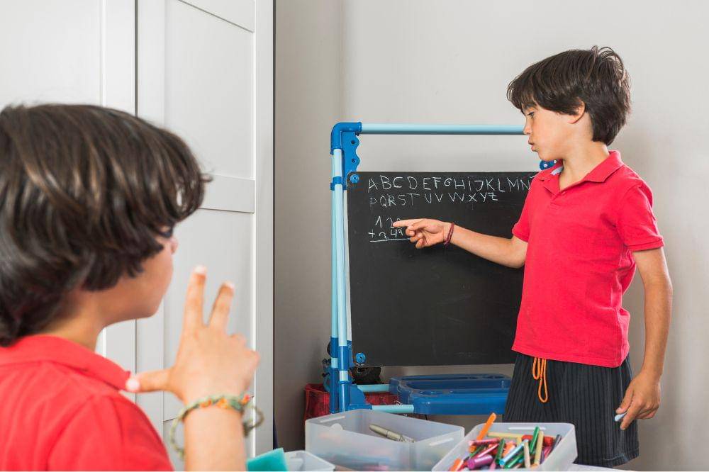 Preschoolers study together