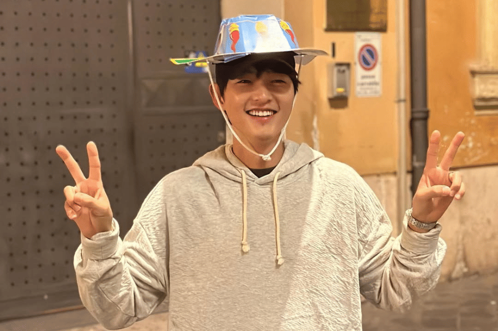 Song Joong Ki Sebut Keluarga Jadi Sumber Kebahagiaan Terbesar