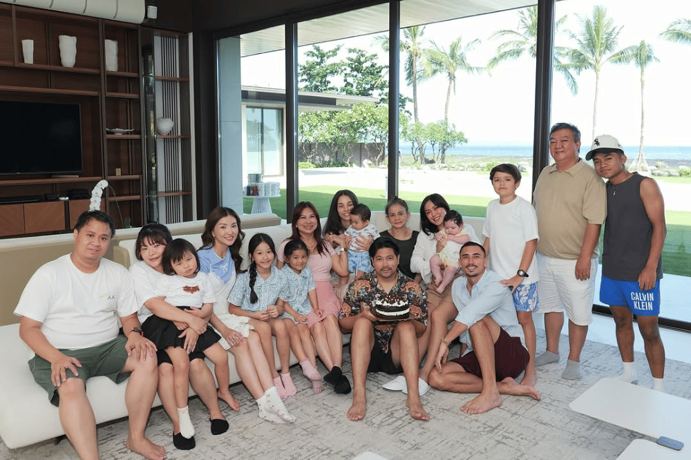 Foto Hagia Anak Jessica Iskandar Bersama Keluarga 6.png