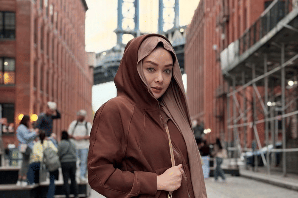 17 Artis Indonesia Pindah ke Luar Negeri, Ada yang Alih Profesi! (9).png