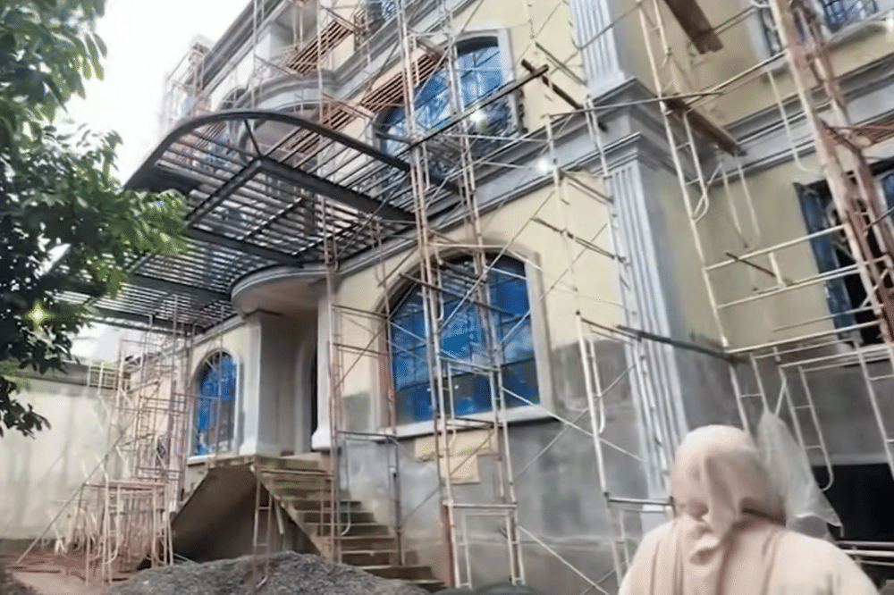 Foto Rumah Baru Tasya Farasya yang Tidak Kunjung Selesai
