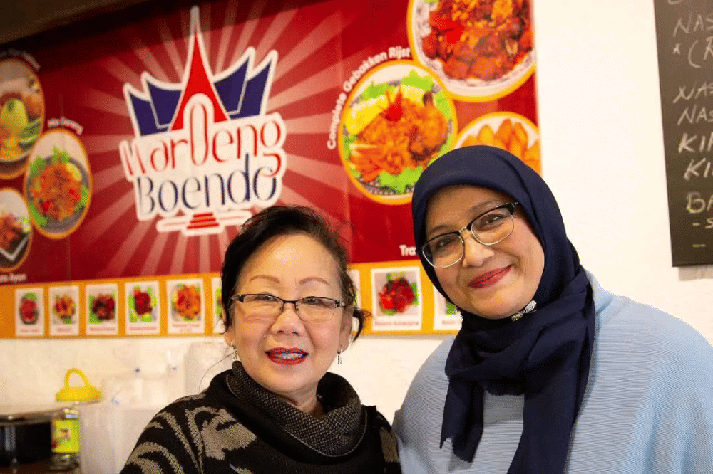 17 Artis Indonesia Pindah ke Luar Negeri, Ada yang Alih Profesi! (1).png