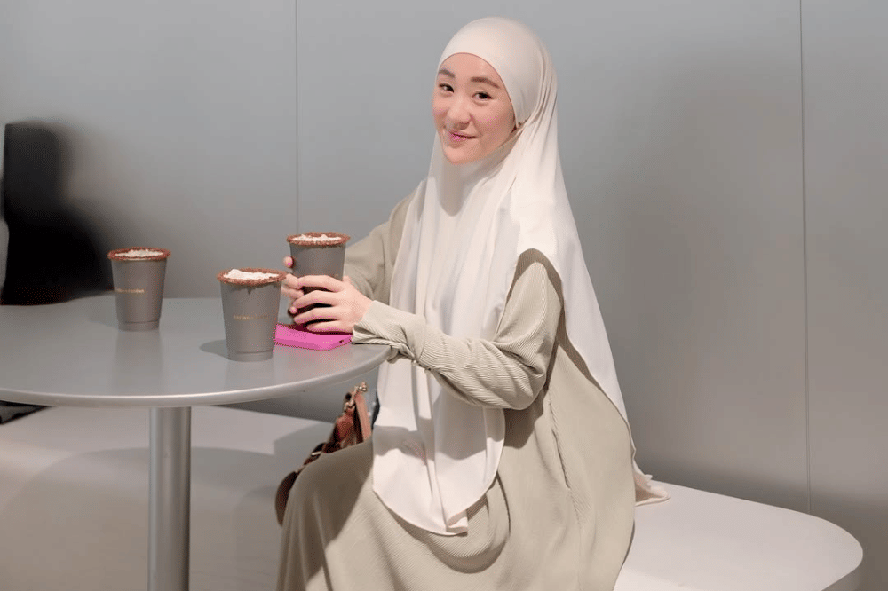 Hapus Foto Suami, Larissa Chou Unggah Ceramah Istri Tak Dinafkahi