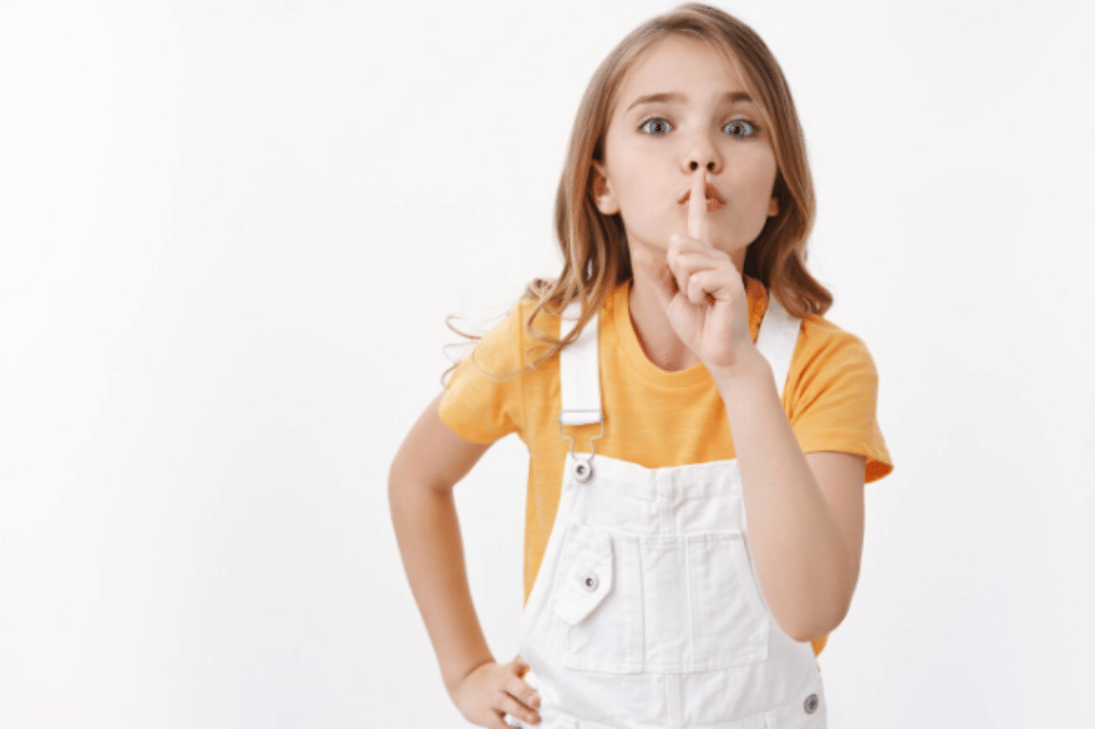 Mengatasi Anak Suka Teriak dengan Teknik Berbisik, Mama Harus Tahu!