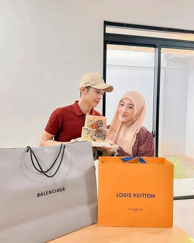 Instagram.com/larissachou