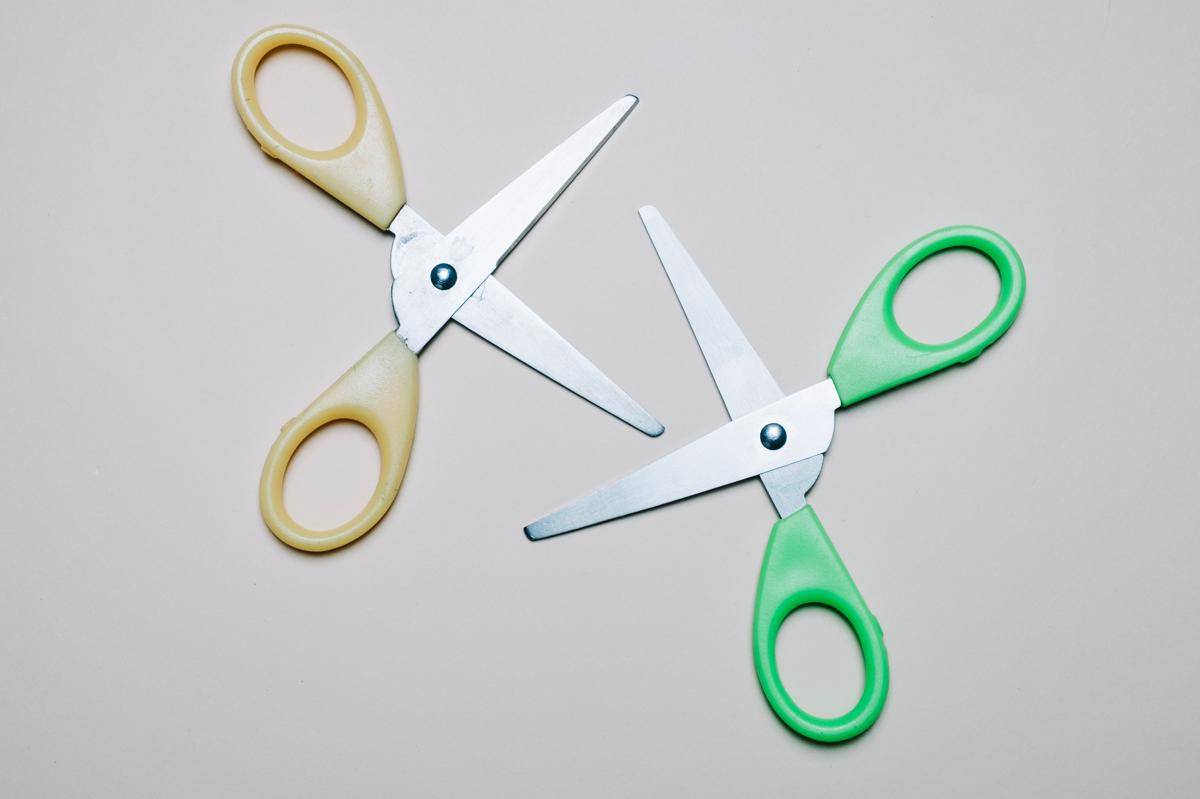 pairs-colorful-scissors.jpg
