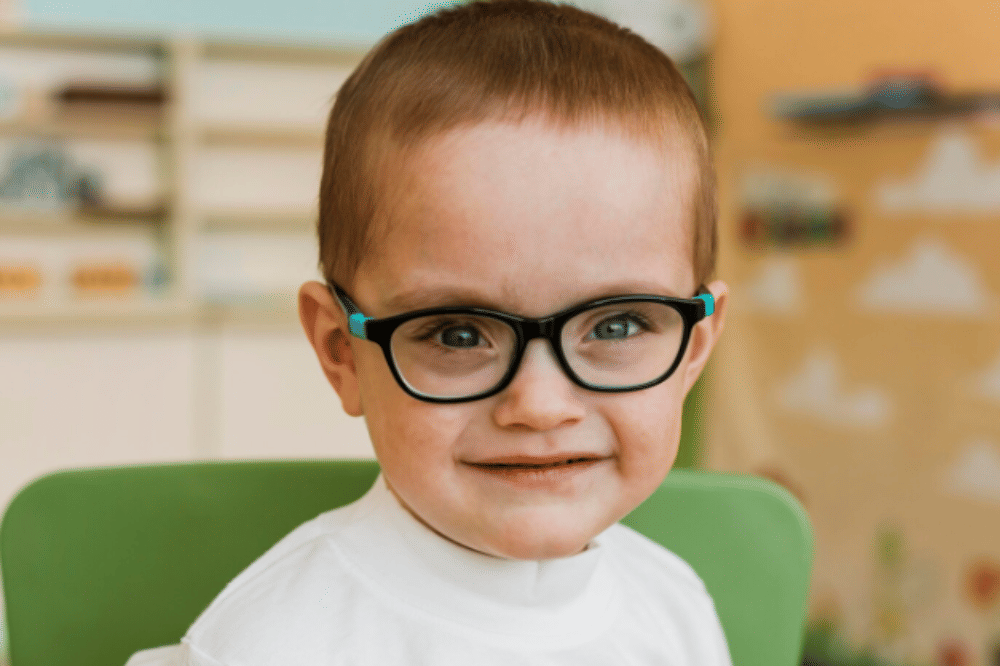 Mencegah Mata Minus pada Anak, Kenali Fakta dan Caranya!