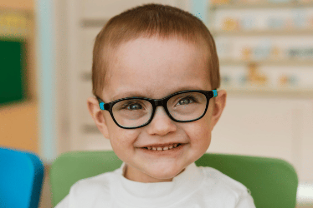 Mencegah Mata Minus pada Anak, Kenali Fakta dan Caranya!