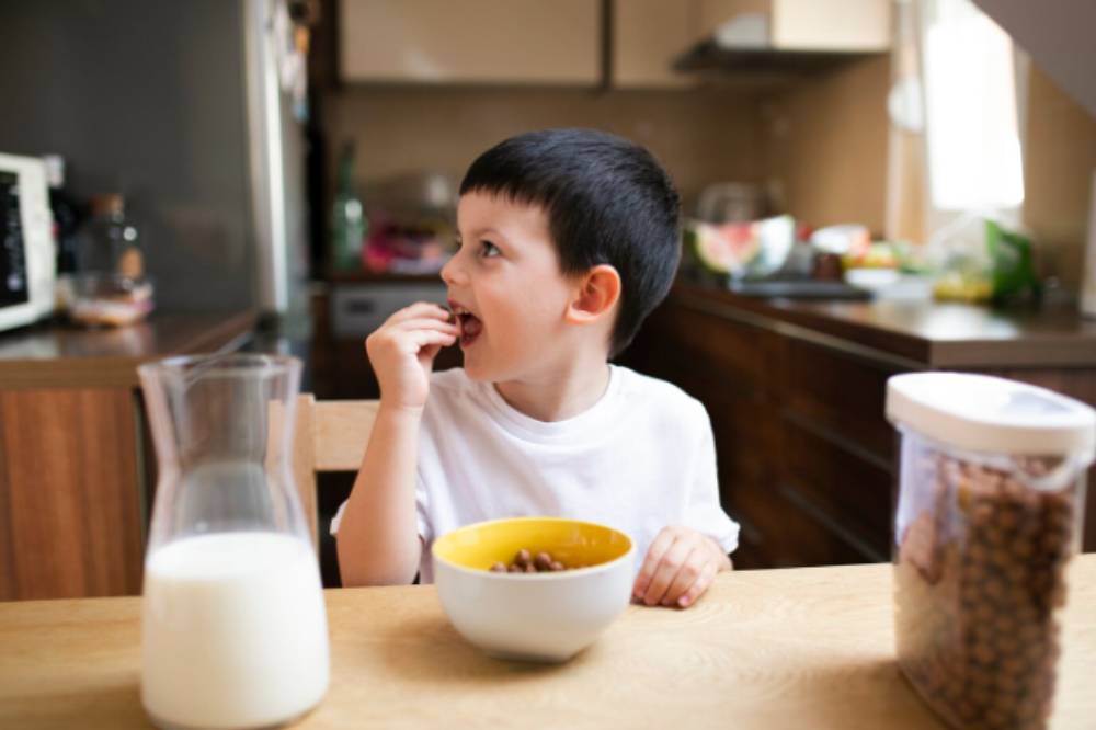 Begini Cara Membedakan Anak Picky Eater dengan Alergi Makanan