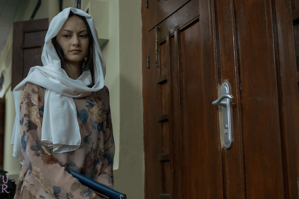 perempuan pembawa sial (3).png