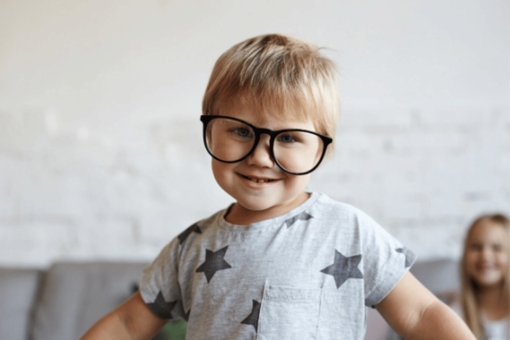 Mencegah Mata Minus pada Anak, Kenali Fakta dan Caranya!