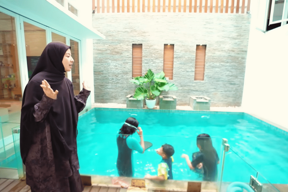Spot Rumah Mewah Natasha Rizky yang Estetik