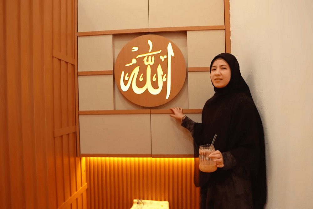 Spot Rumah Mewah Natasha Rizky yang Estetik