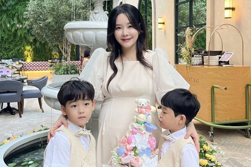 Jo Ahra Kakak Kyuhyun Super Junior Hamil Anak Kembar usai 8 Kali IVF