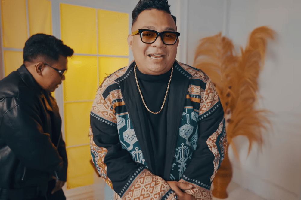 Lirik Lagu 'Kici Pung Mama' Mario G Klau feat Talis Ole 