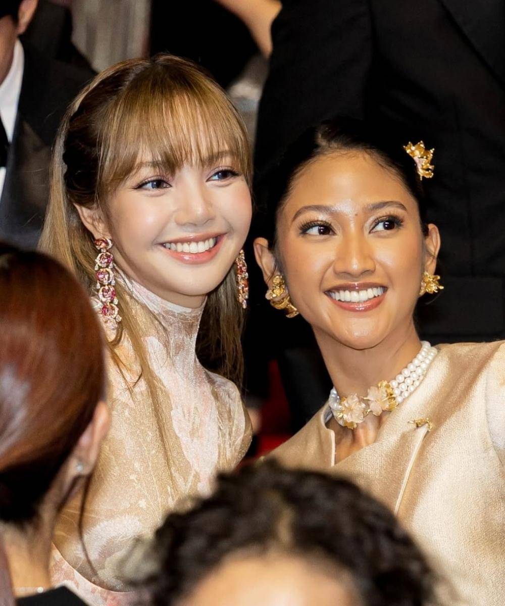 Detail Penampilan Lisa Blackpink di Busan International Film Festival (2).jpg