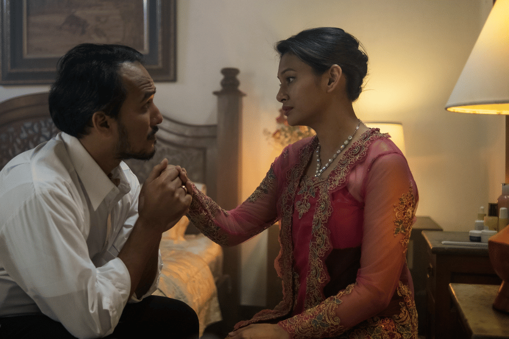 Fakta Hubungan Mirah dan Puti di Film Perempuan Pembawa Sial