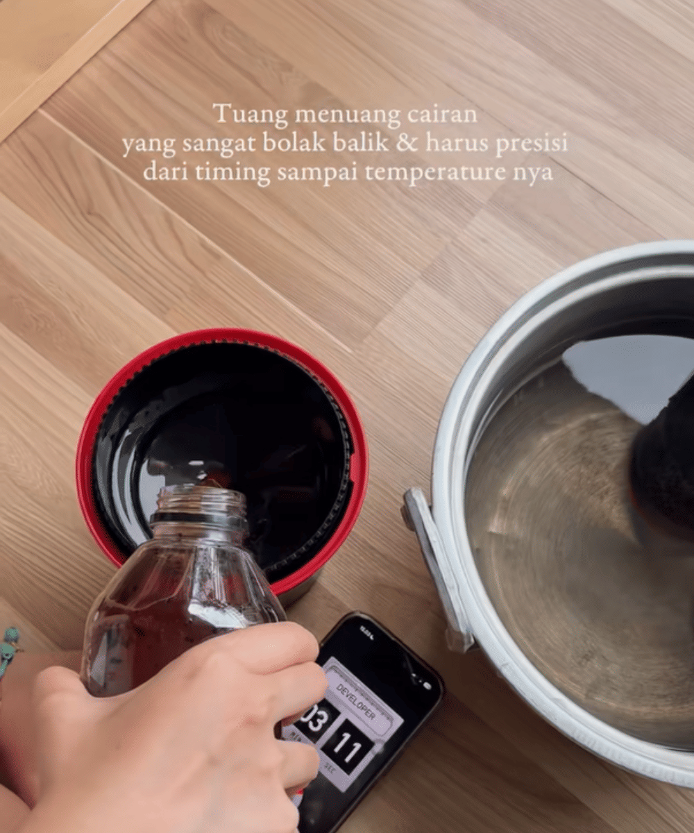 Ify Alyssa Eksperimen Cuci Film Sendiri di Rumah