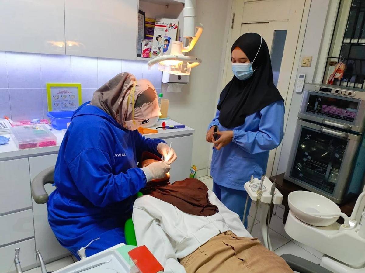 7 Dokter Gigi Sukabumi, Yuk Mulai Rawat Kesehatan Gigi