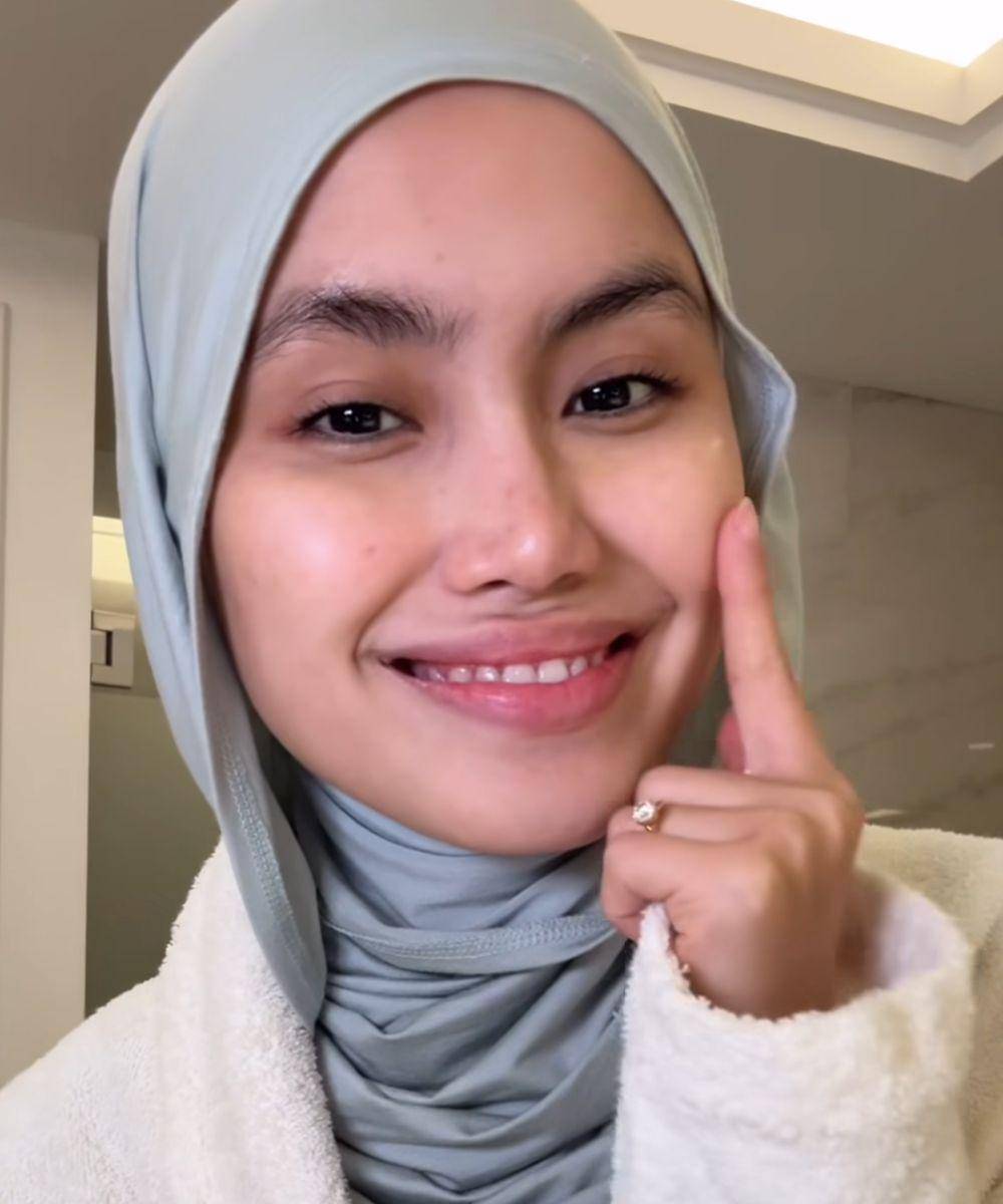 Step by Step Makeup ala Sashfir untuk Hari Pernikahannya