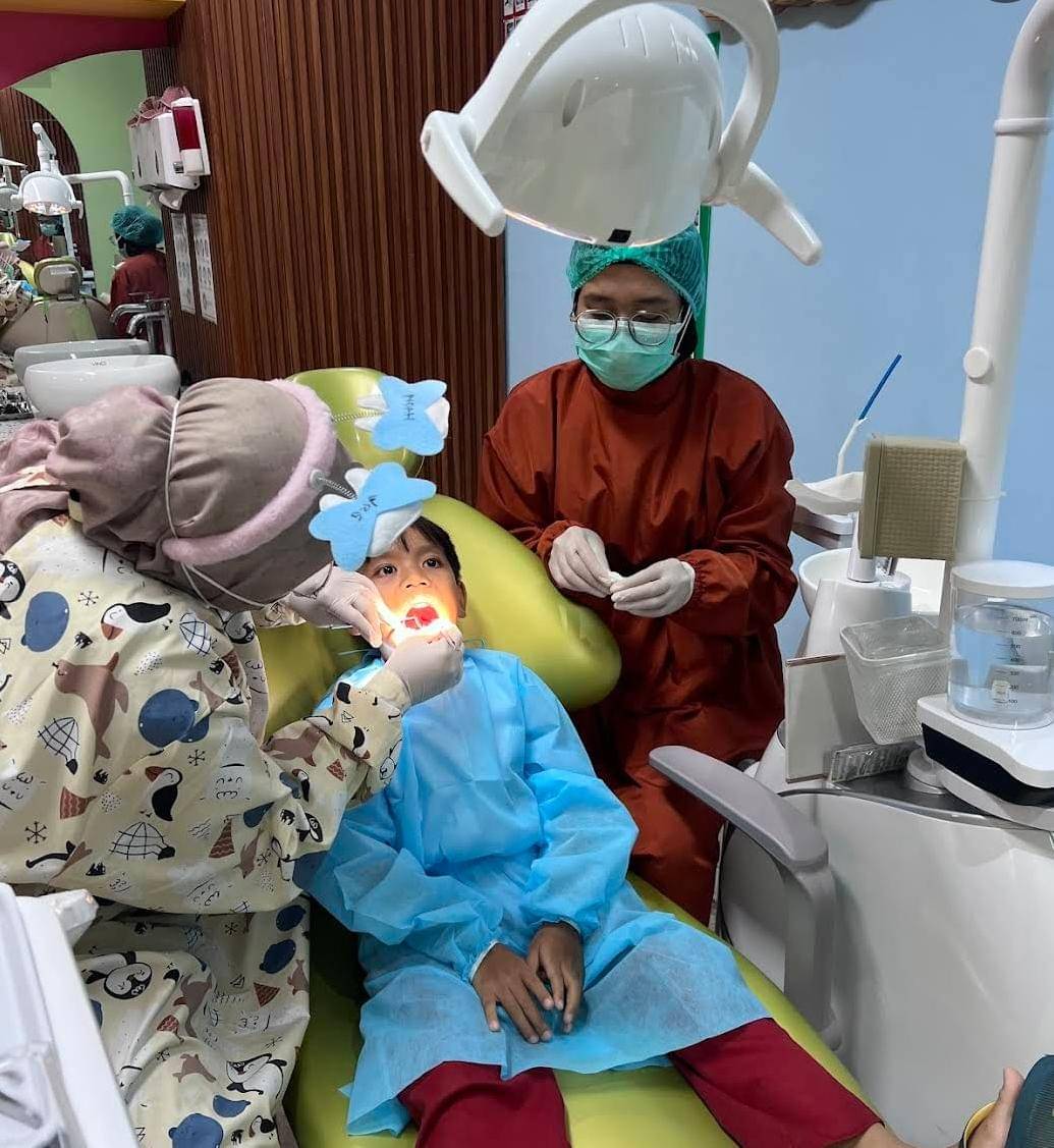 7 Dokter Gigi Cirebon dengan Pelayanan Ramah dan Profesional