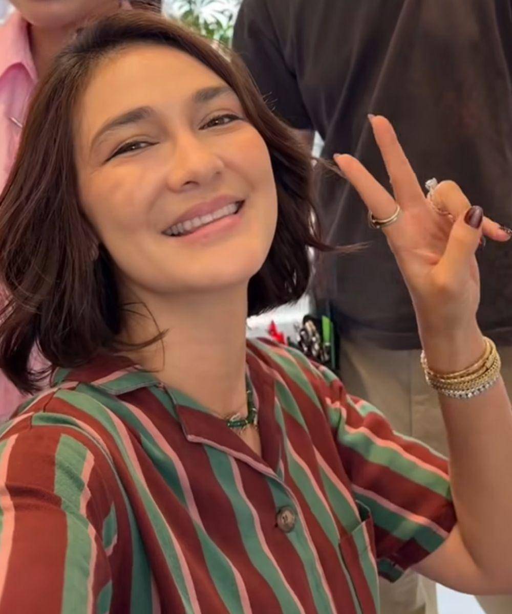 Potret Luna Maya dengan Rambut Pendek, Tampil Fresh!