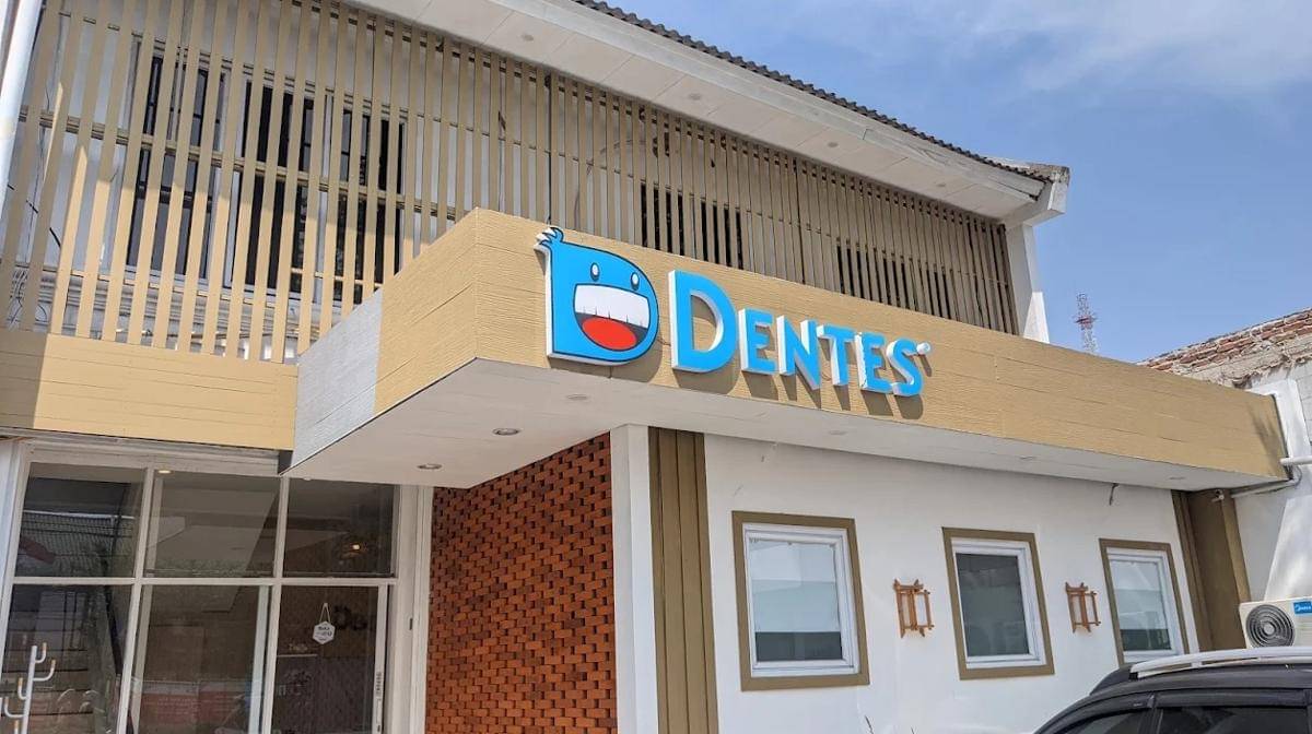 7 Dokter Gigi Cirebon dengan Pelayanan Ramah dan Profesional