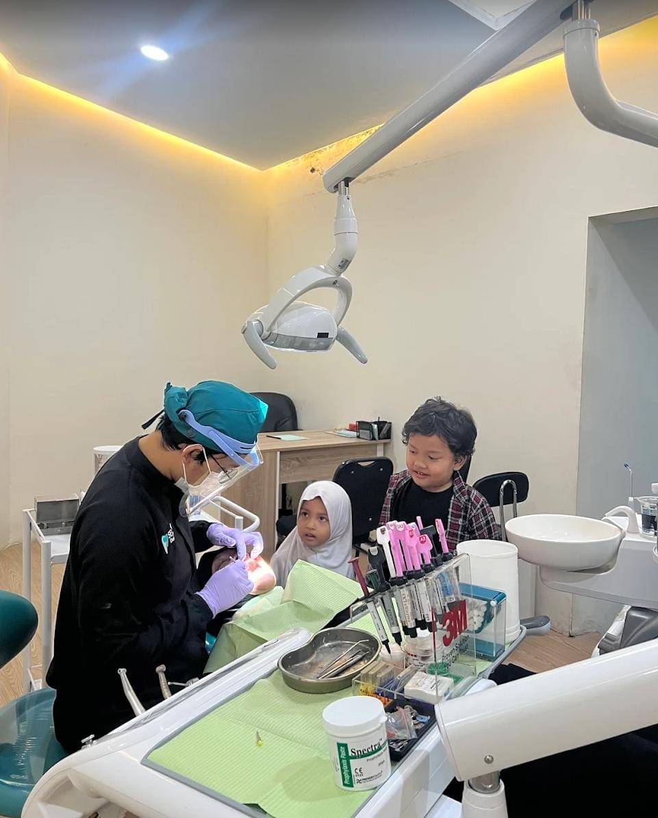 7 Dokter Gigi Sukabumi, Yuk Mulai Rawat Kesehatan Gigi