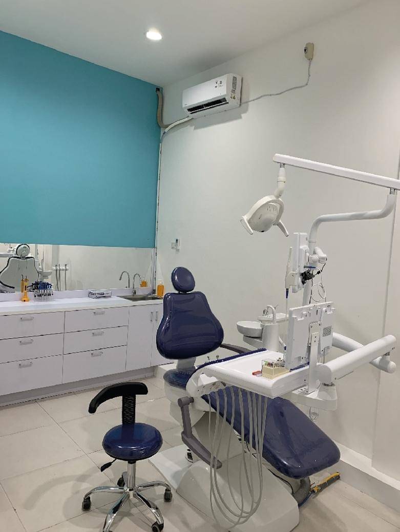 7 Dokter Gigi Pontianak Siap Jaga Senyum Sehatmu