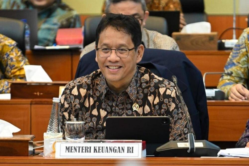 Potret Mentri Purbaya dengan Batik, Penuh Kharisma!_20250924_213324_0002.jpg