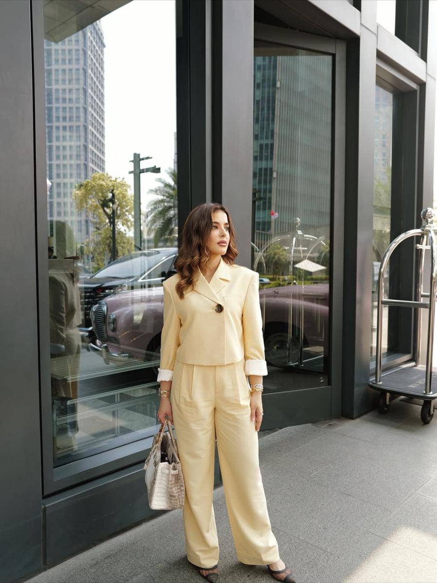 Wrapped in yellow once more 💛 (2).jpg