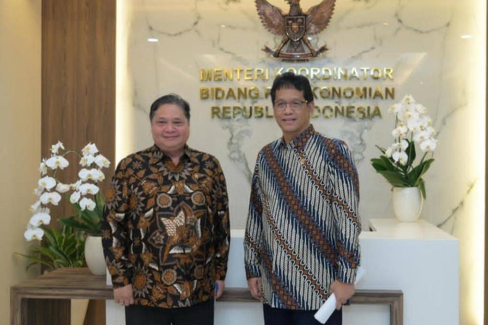 Potret Mentri Purbaya dengan Batik, Penuh Kharisma!_20250924_213324_0001.jpg