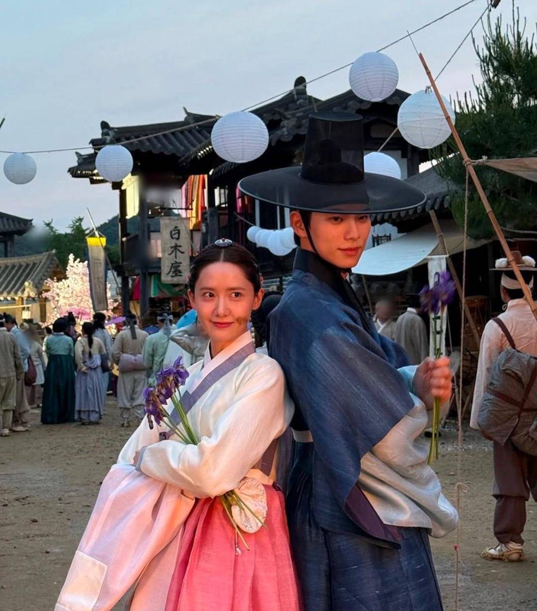 Lee Chae Min dan Im Yoona (instagram.com/l.c.m____)