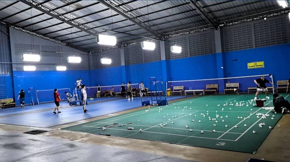 7 Sewa Lapangan Badminton Jakarta Barat Harga Terbaru