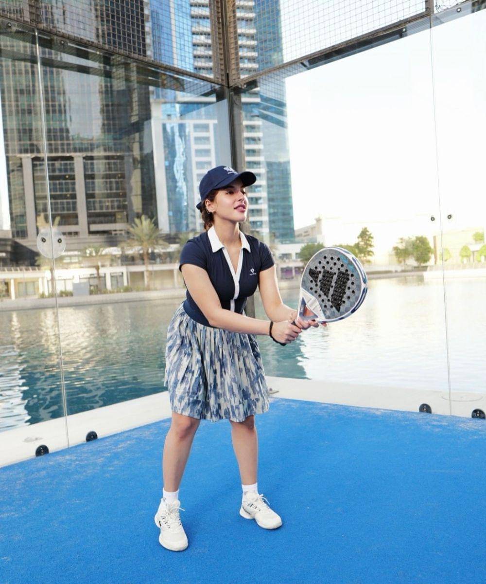 Gaya Tasya Farasya saat Main Padel di Dubai, Tampil Stylish dan Chic!