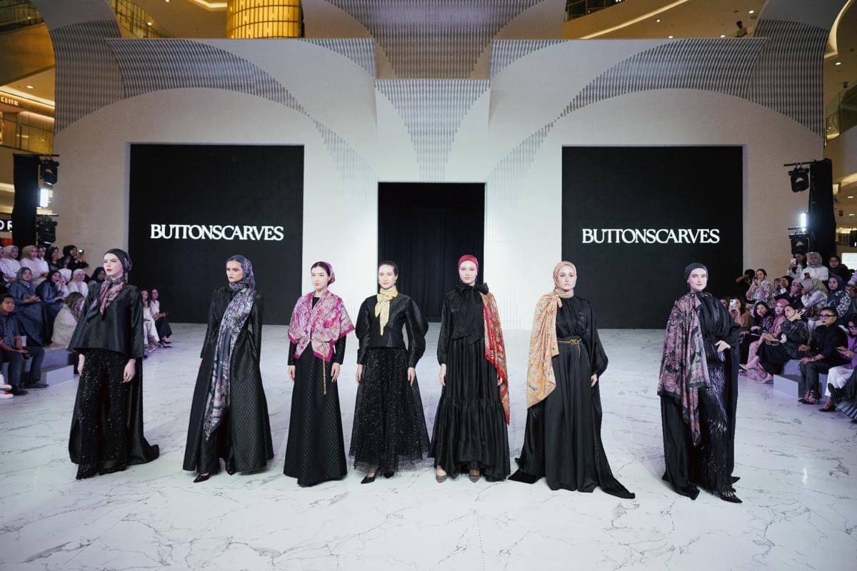 Buttonscarves Fashion Nation 2025