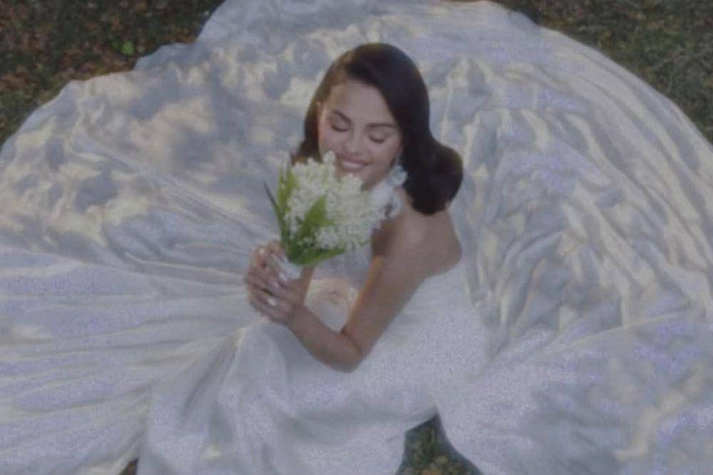 selena gomez menikah