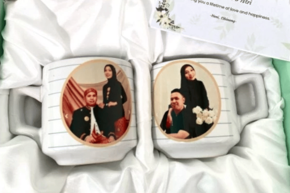 Cangkir dengan foto custom