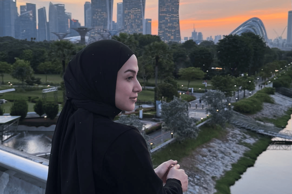 Foto Nina Zatulini Liburan Bersama Geng Ranayu di Singapura 4.png