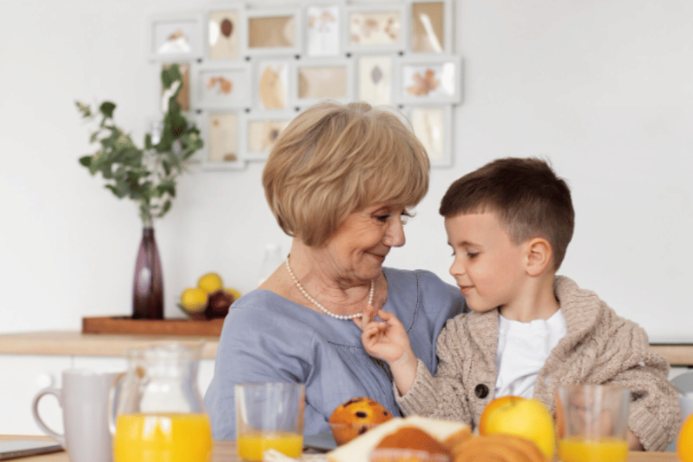Mengapa Nenek Lebih Membela Cucu daripada Anak? Begini Kata Psikologi