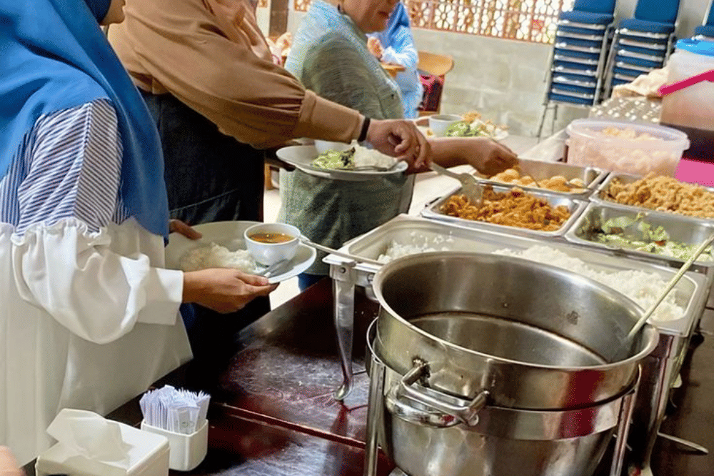 Sistem makan prasmanan