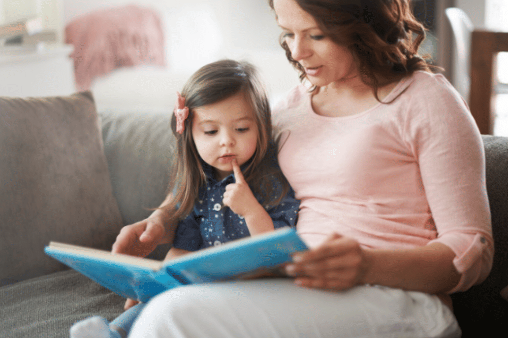 5 Perbuatan Toddler untuk Menunjukkan Cintanya pada Orangtua, Kenali!