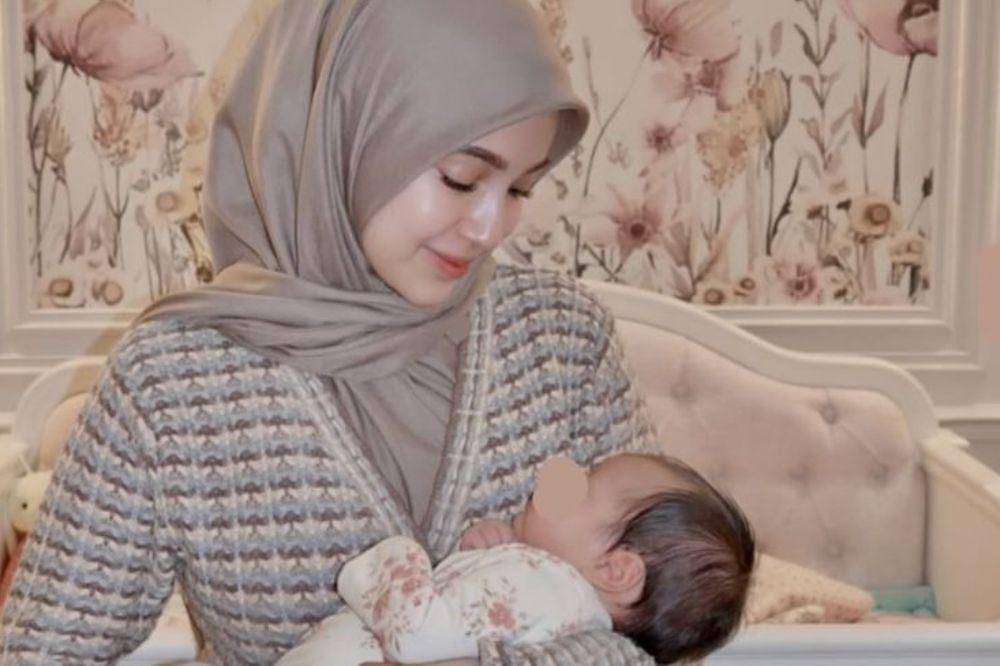 Pengalaman Miskah Shafa saat Pertama Kali Menyusui sang Anak