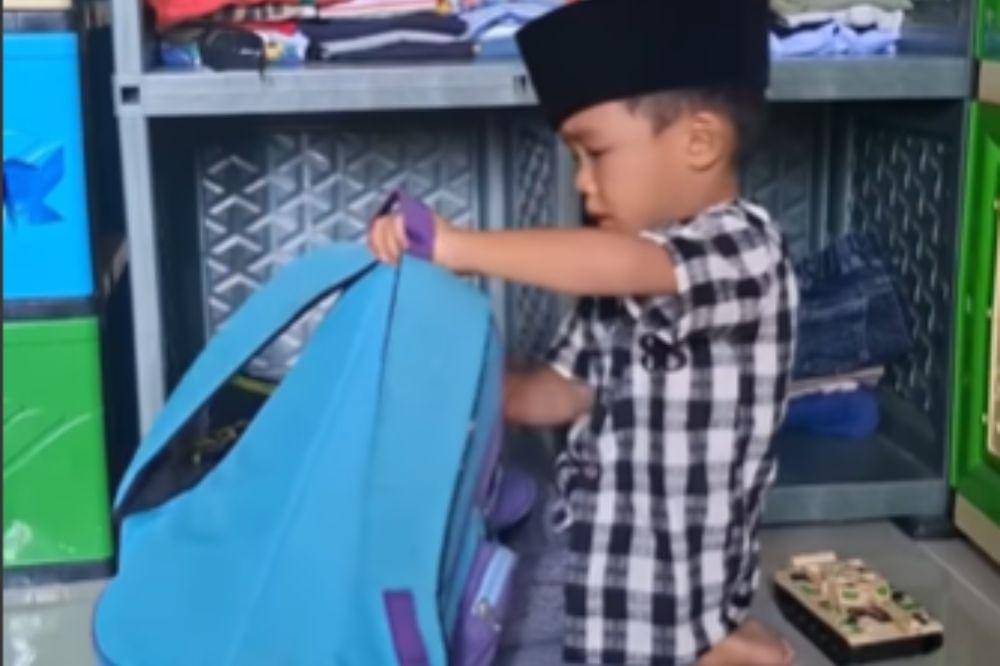 Viral! Video Toddler Ngambek Mau Kabur dari Rumah, Ini Tipsnya 1.jpg