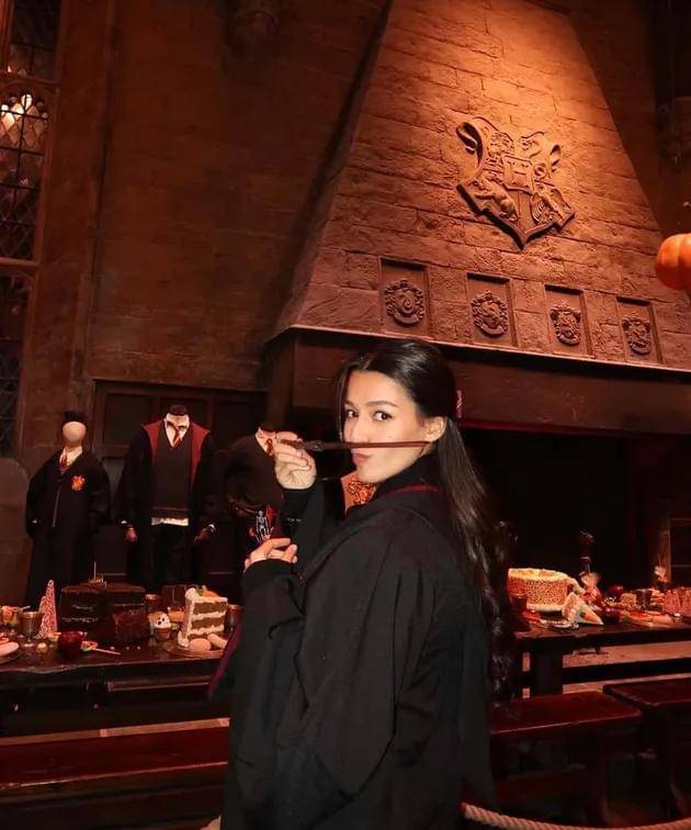 Susan Sameh Babymoon ke Warner Bros 1.jpg