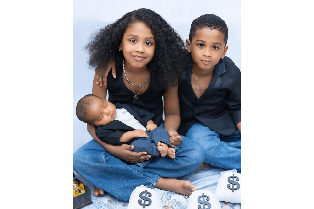 Newborn Photoshoot Anak Ketiga Kimmy Jayanti 5.png